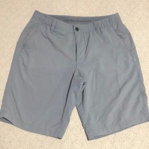 Under Armour Golf Shorts size 34